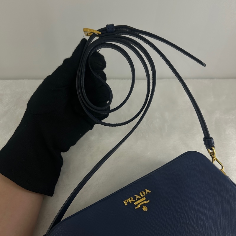 PRADA 防刮牛皮相機包-15