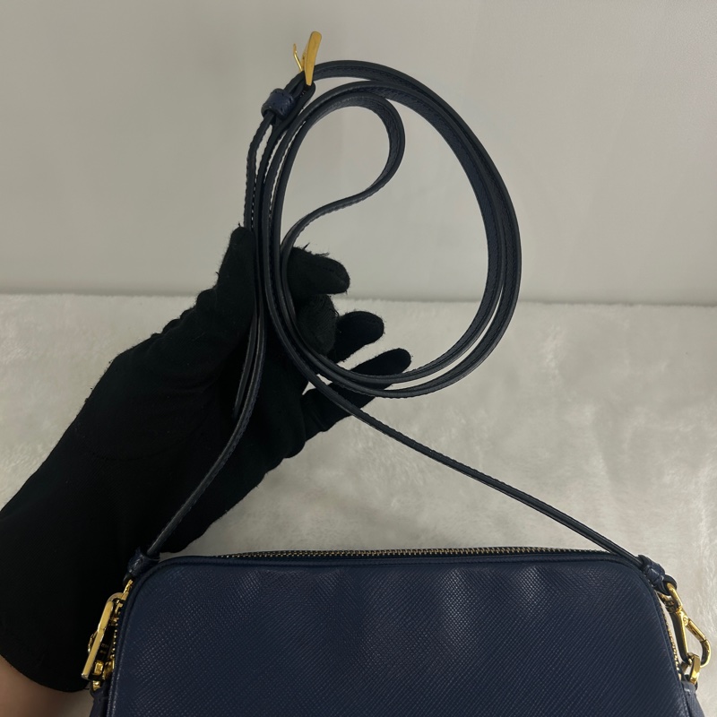 PRADA 防刮牛皮相機包-16