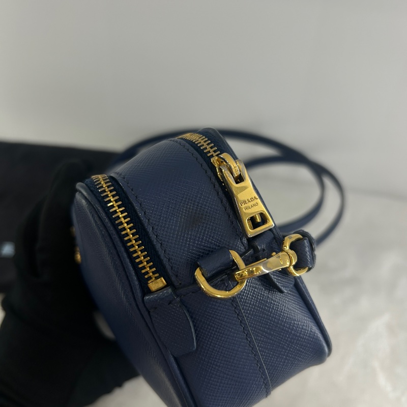 PRADA 防刮牛皮相機包-20