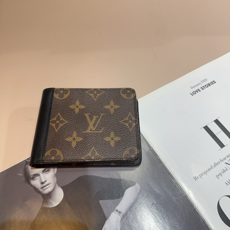 Lv 原花拼黑牛皮對開6卡短夾-0