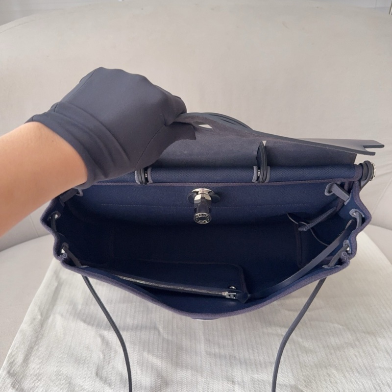 Hermes/愛馬仕herbag messenger39新款橫版海軍藍帆布銀扣b刻 手提斜挎包 配件塵袋-3