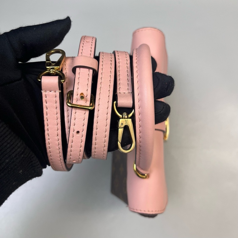98新LV路易威登locky粉色BB   尺寸21*17*7.5-5
