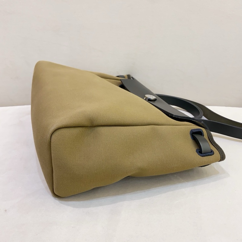 99新 Hermes愛馬仕 herbag31 軍綠色墨綠色拼黑色帆布 D刻 附件鑰匙鎖-5