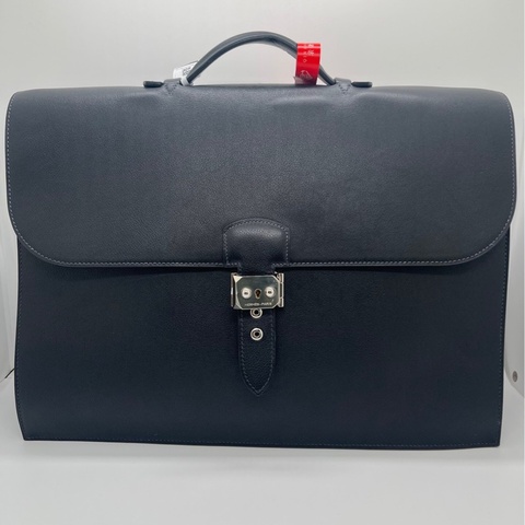 二手愛馬仕Sac à Dépêches公文包，Togo皮材質，銀扣，包面有壓印，手柄邊角磨損