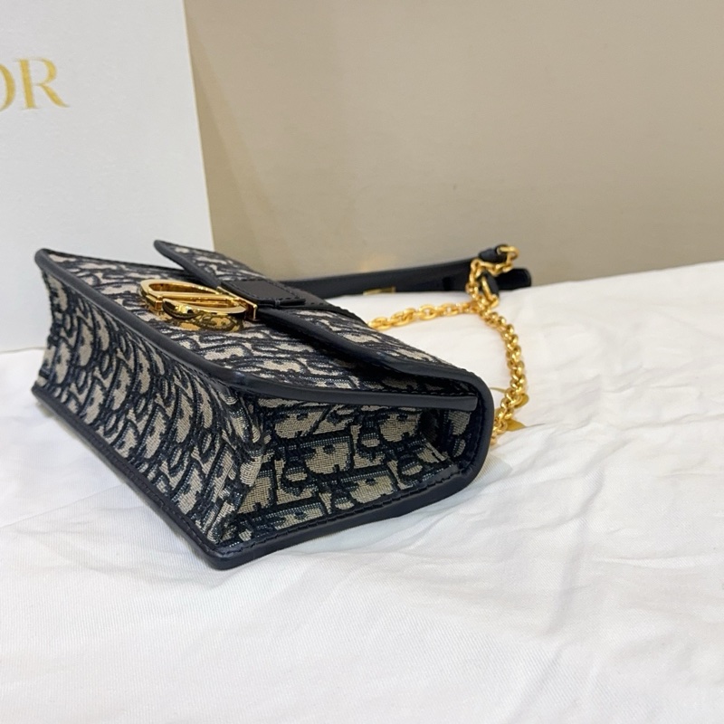 幾乎全新Dior迪奧 新款 小號 老花蒙田30鏈條包 尺寸21*12cm  附件塵袋 保卡 23年編碼-2