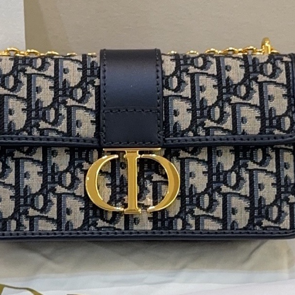 幾乎全新Dior迪奧 新款 小號 老花蒙田30鏈條包 尺寸21*12cm  附件塵袋 保卡 23年編碼-6