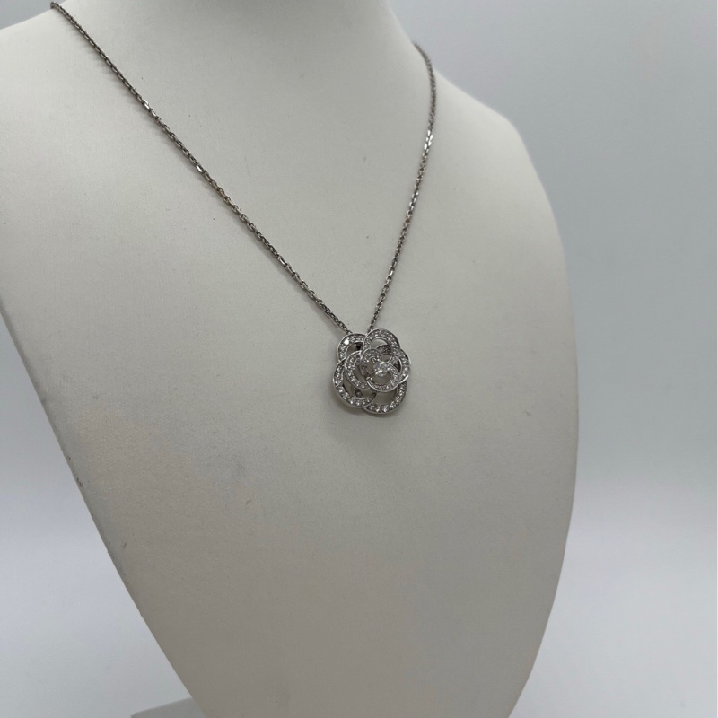 Chanel香奈兒 FIL DE CAMÉLIA系列 白金滿鑽山茶花項鍊，新版刻字-1