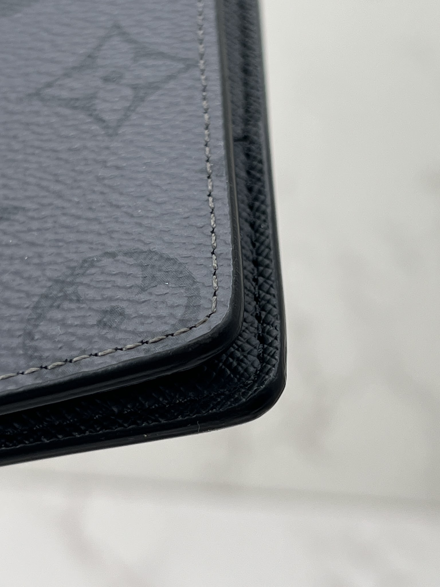 香緹國際精品 LV 對折短夾 973-3