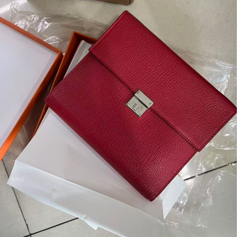 Hermes/愛馬仕 chic16 銀扣，國旗紅，D刻16*2*13.5-11