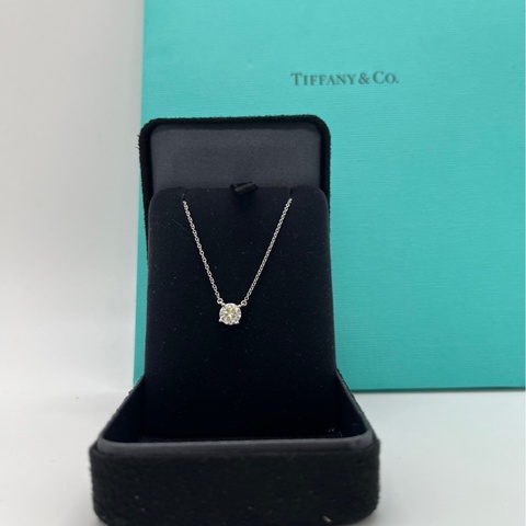 Tiffany蒂芙尼 四爪單鑽鑽石項鍊，主鑽0.77ct，H色，淨度VS1