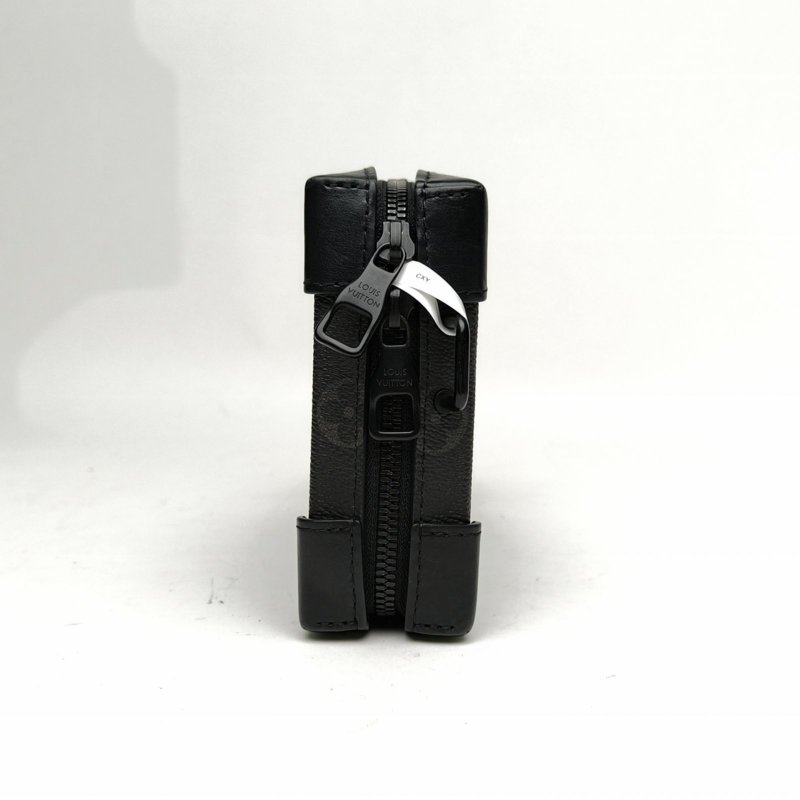 LOUIS VUITTON SoftTrunkWallet盒子包黑色晶片老花牛皮肩背包-1