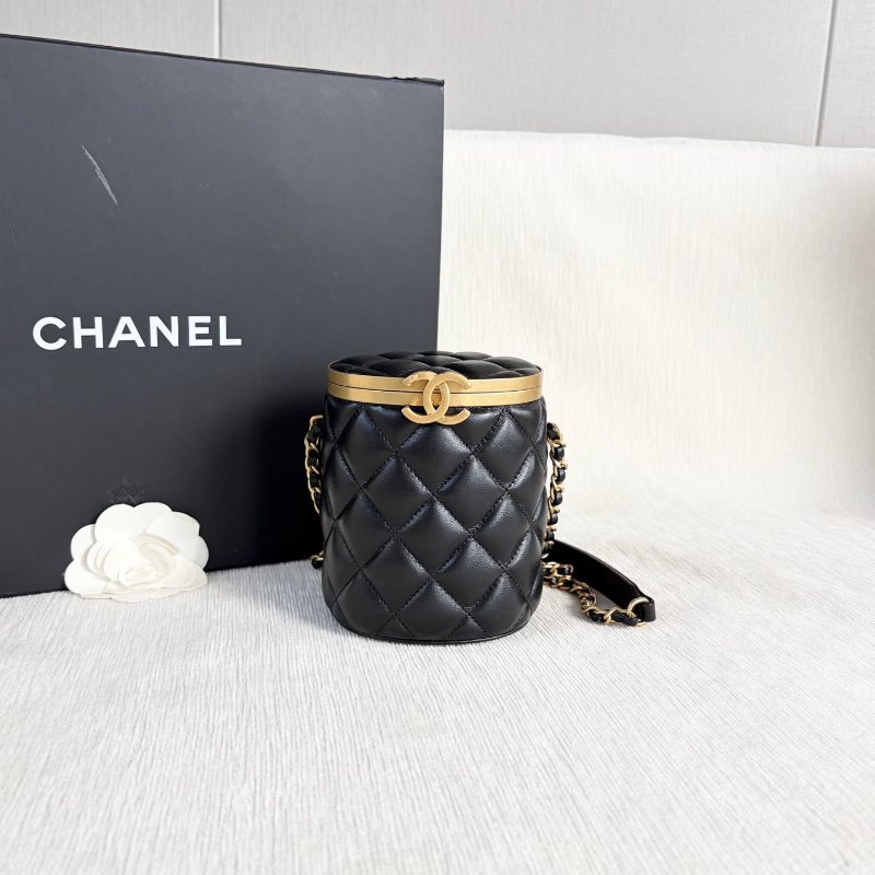 Chanel 手工坊系列復古圓筒包 芯片款 黑色 金扣 黑金 羊皮 10*12*8  99新配件肩帶 塵袋-4