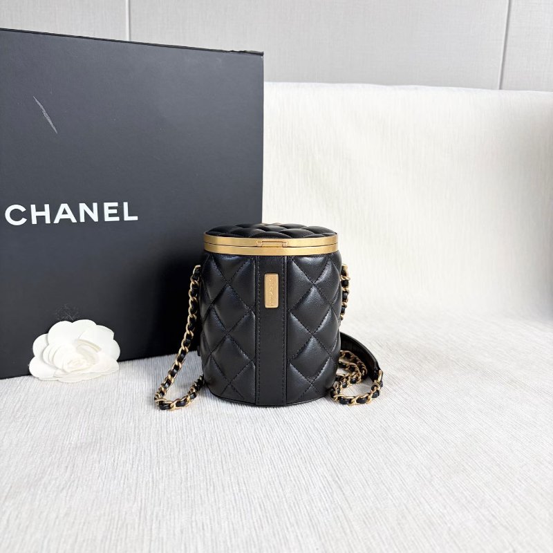 Chanel 手工坊系列復古圓筒包 芯片款 黑色 金扣 黑金 羊皮 10*12*8  99新配件肩帶 塵袋-6