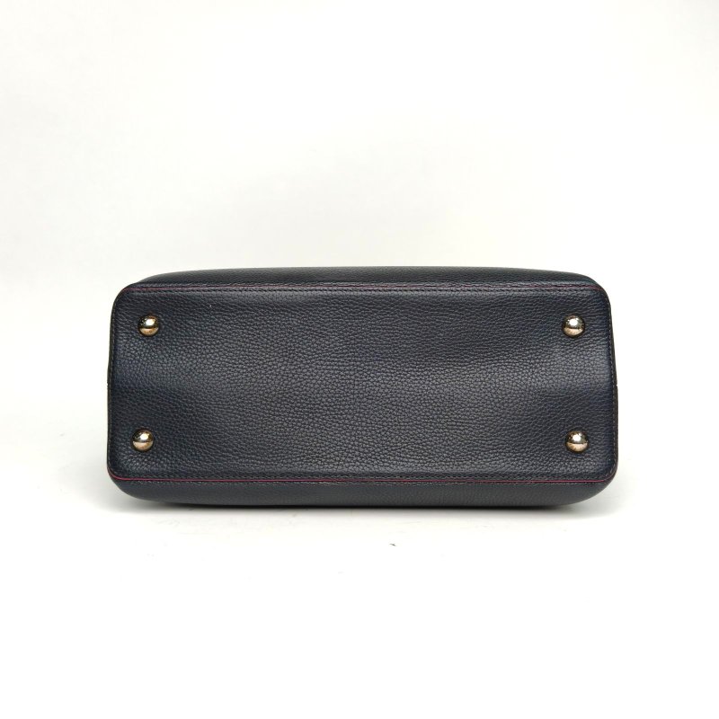 LOUIS VUITTON Capucines中號36黑色牛皮銀扣2015肩背包-4