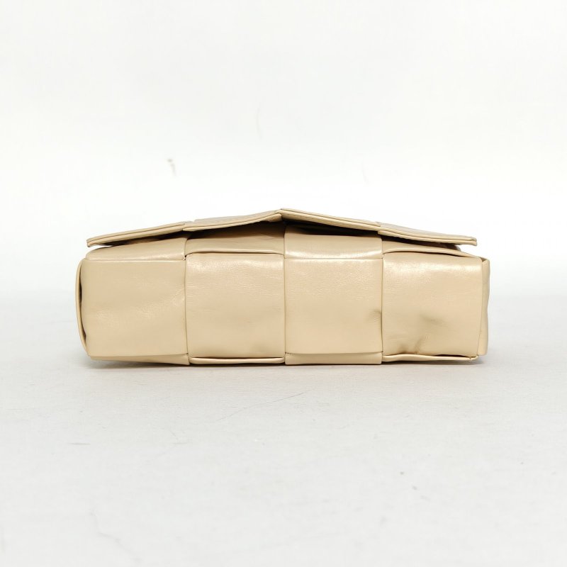 BOTTEGA VENETA 米色牛皮Cassette19斜挎包肩背包-4