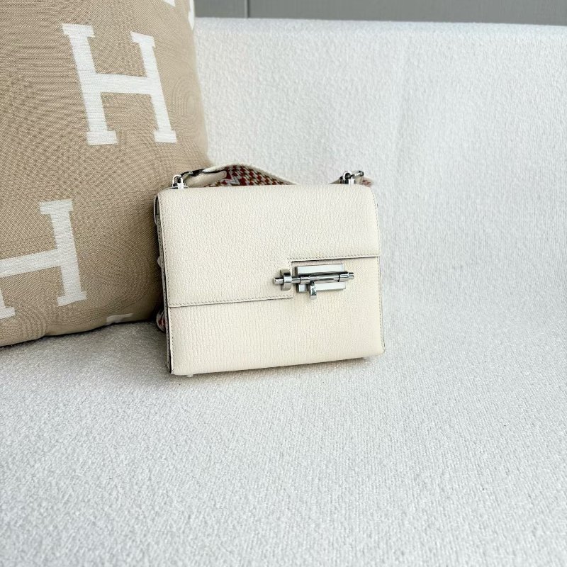 Hermes  verrou17手槍插銷包 奶油白 山羊皮 銀扣17*14*4.5 98新配件塵袋購證-4