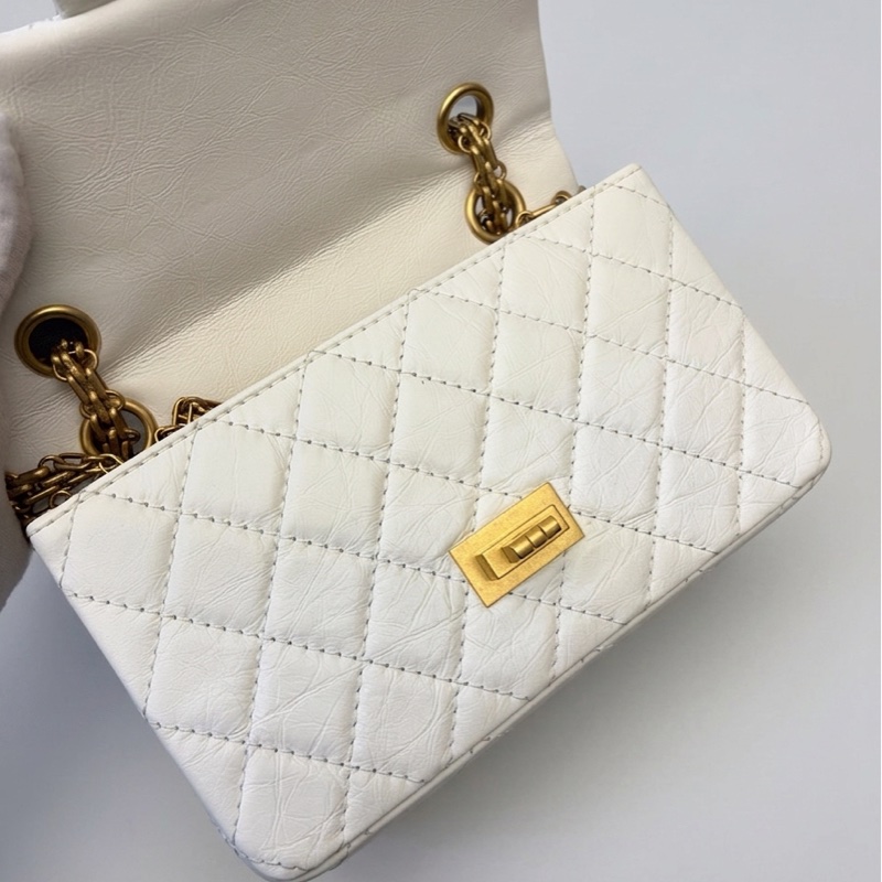 Chanel/香奈兒 白色牛皮2.55mini 晶片款  尺寸：20*13*7-6