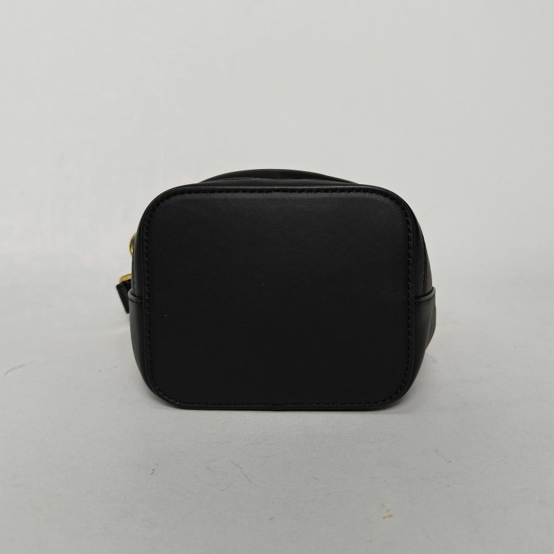 FENDI 黑色牛皮金扣MONTRESOR迷你小怪獸水桶包肩背包-4