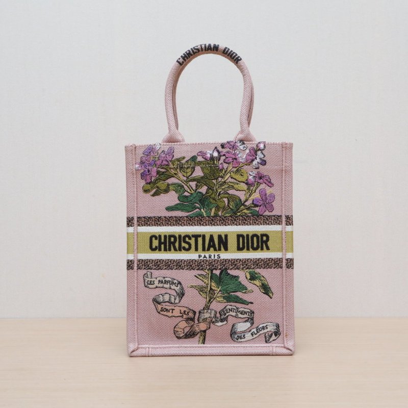 DIOR 粉色帆布無2020BookTote豎版花卉刺繡肩背包-1