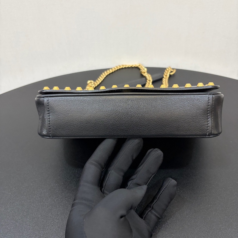Prada/普拉達 金色鉚釘單肩斜挎包-4