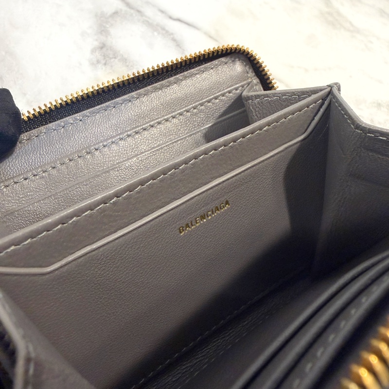 Balenciaga 黑牛皮霧金釦內灰色拉鏈零錢卡包-9