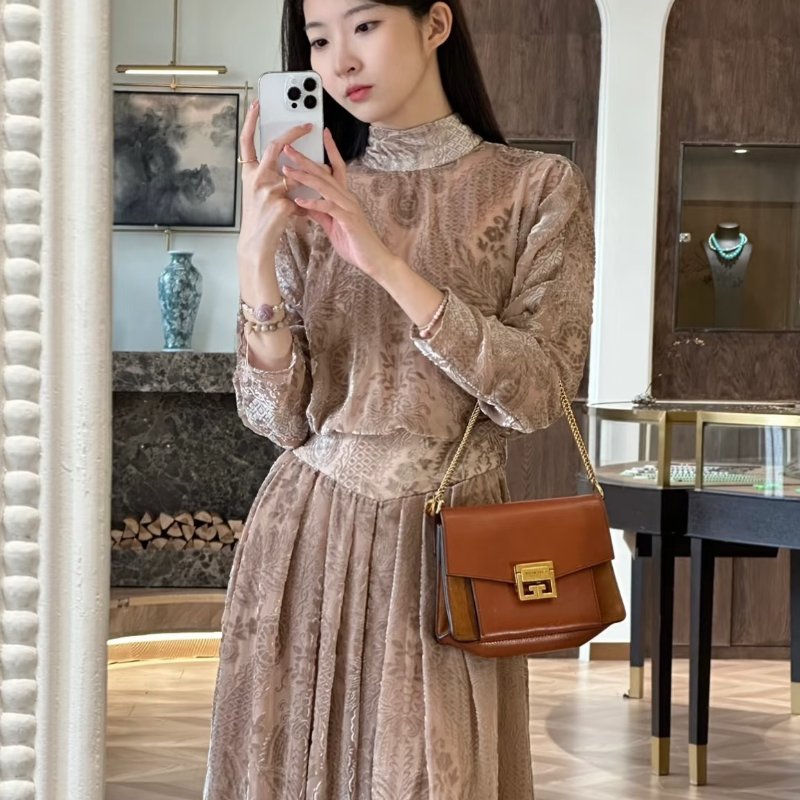 ️GIVENCHY 焦糖色金扣 麂皮拼皮肩背鏈條包 21.5*15*8 98新配件塵袋吊牌購證-0