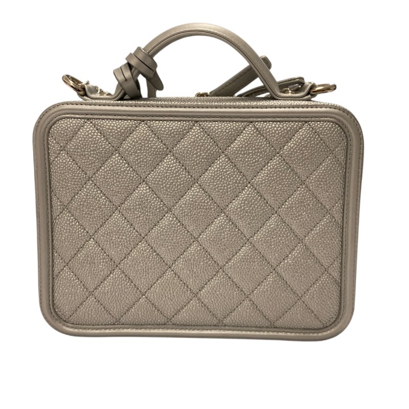 CHANEL 香奈兒 CC FILIGREE VANITY CASE 化妝包 側背包 牛皮 荔枝皮 灰銀色 銀釦-2