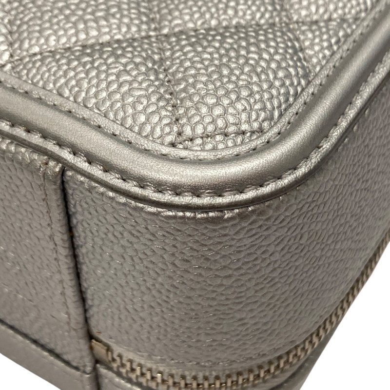 CHANEL 香奈兒 CC FILIGREE VANITY CASE 化妝包 側背包 牛皮 荔枝皮 灰銀色 銀釦-8