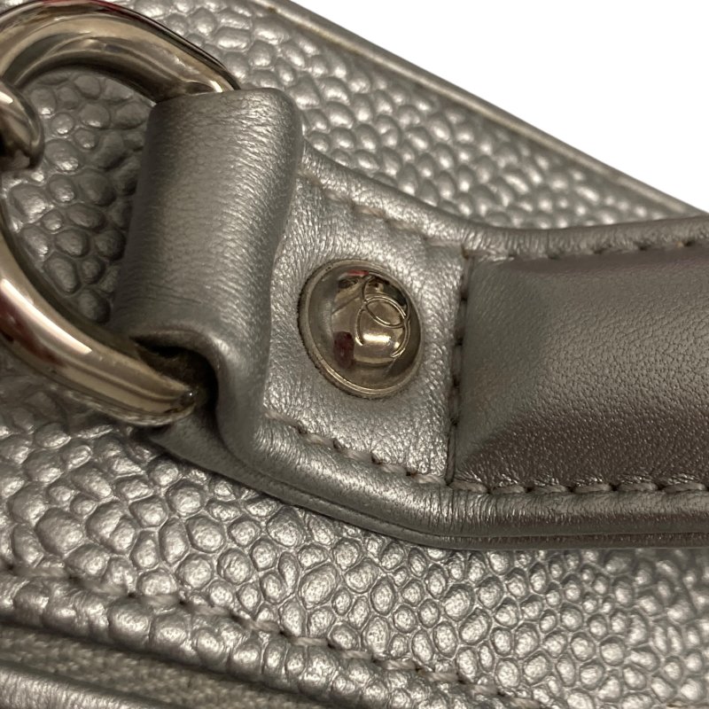CHANEL 香奈兒 CC FILIGREE VANITY CASE 化妝包 側背包 牛皮 荔枝皮 灰銀色 銀釦-16