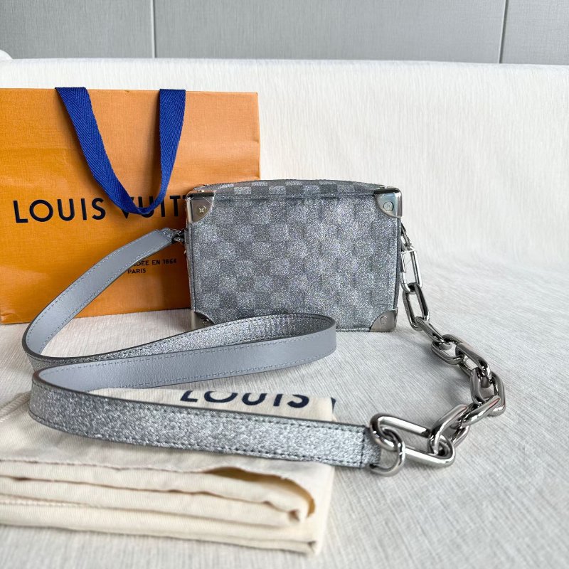 LV 銀色棋盤格soft trunk盒子包 Mini 芯片款  18*13*7 98新配件塵袋 肩帶-1