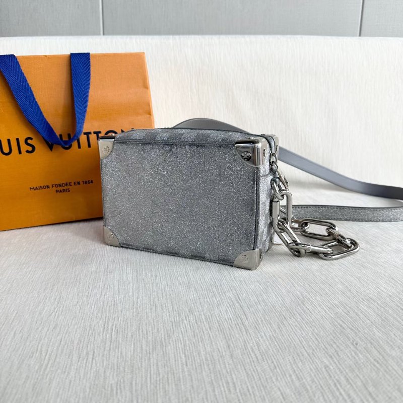 LV 銀色棋盤格soft trunk盒子包 Mini 芯片款  18*13*7 98新配件塵袋 肩帶-6