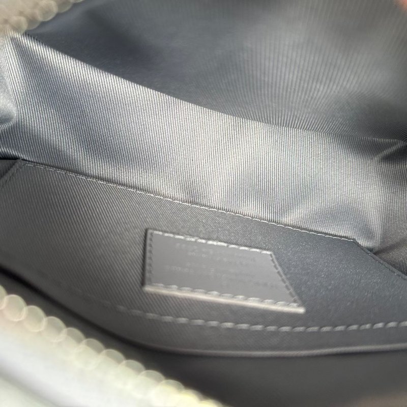 LV 銀色棋盤格soft trunk盒子包 Mini 芯片款  18*13*7 98新配件塵袋 肩帶-7