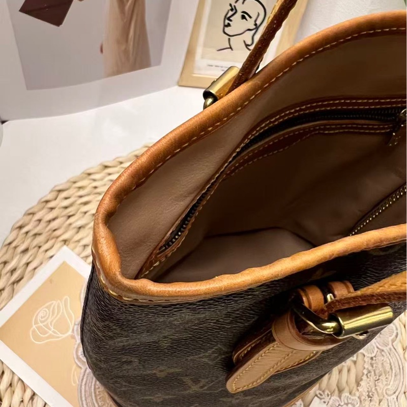 Louis Vuitton Monogram Petit Bucket 水桶包-14