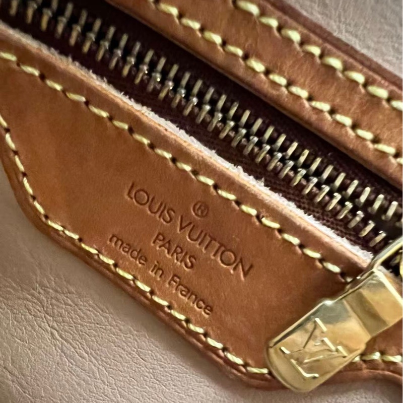 Louis Vuitton Monogram Petit Bucket 水桶包-15