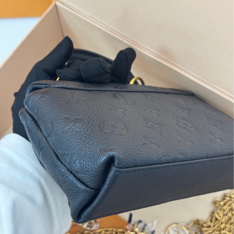 全新 lv 瑪德琳nano黑 全皮芯片款-5