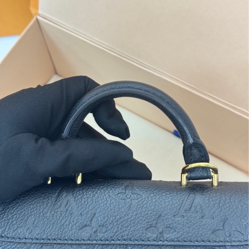 全新 lv 瑪德琳nano黑 全皮芯片款-6
