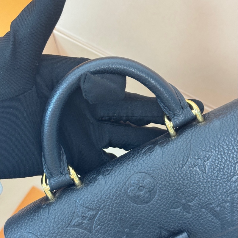 全新 lv 瑪德琳nano黑 全皮芯片款-7
