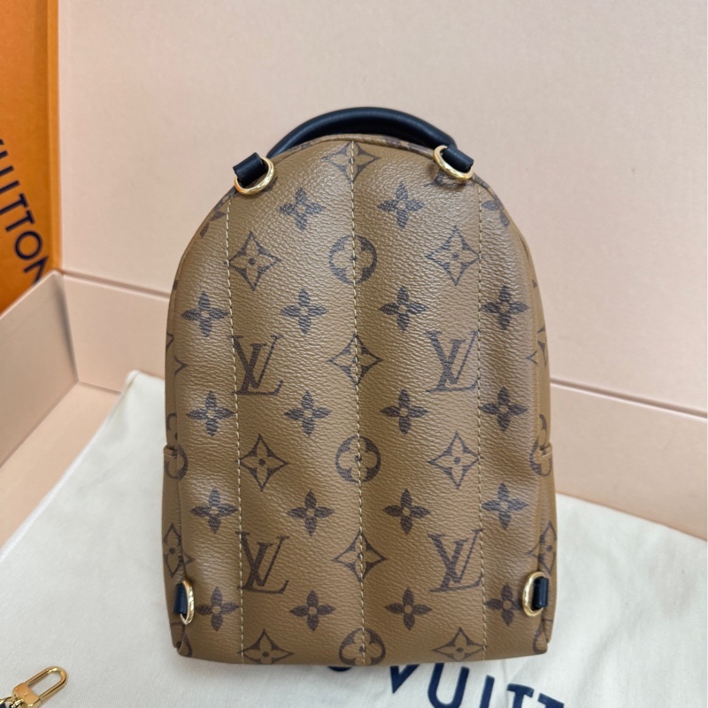 全新❤️Lv 路易威登 新款齙牙焦糖拼色老花plam springs mini小書包-1