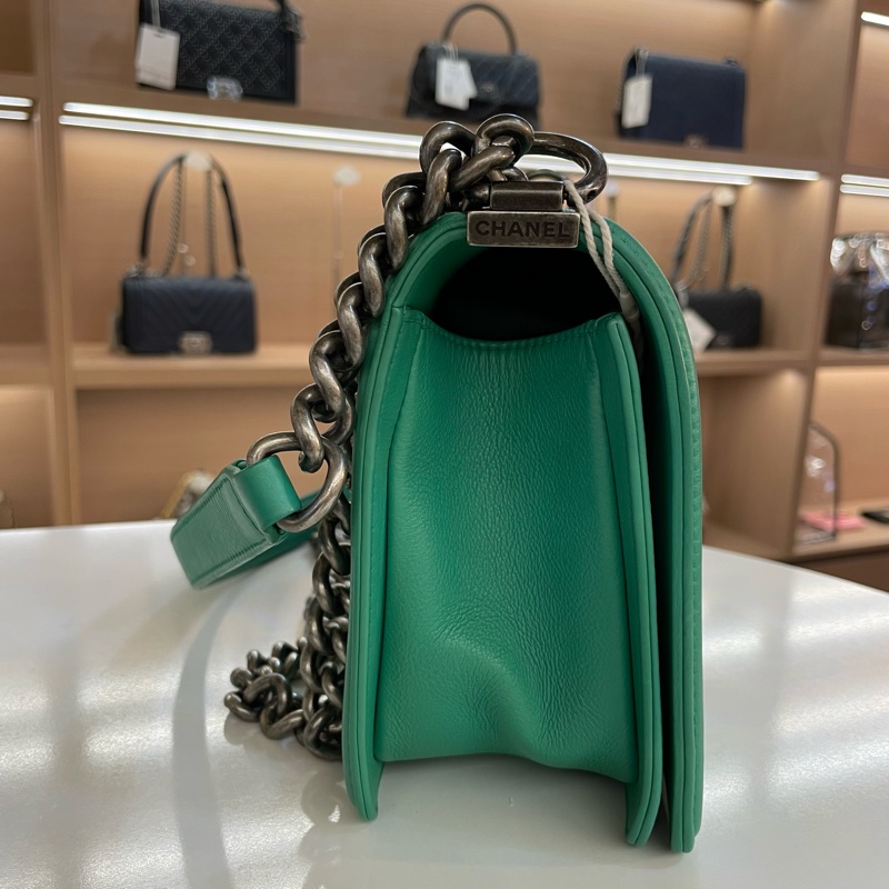 Chanel Leboy薄荷綠中號经典菱格纹牛皮17開 無卡 無盒子 有塵袋 尺寸 底長25*高15cm-3