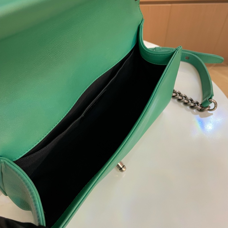 Chanel Leboy薄荷綠中號经典菱格纹牛皮17開 無卡 無盒子 有塵袋 尺寸 底長25*高15cm-6