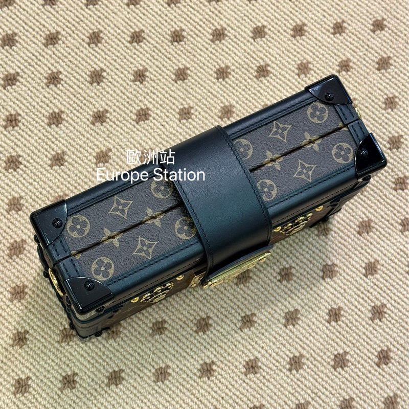 LV Monogram Petite Malle-11