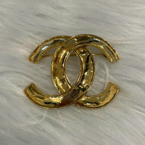CHANEL 大雙C胸針 金色