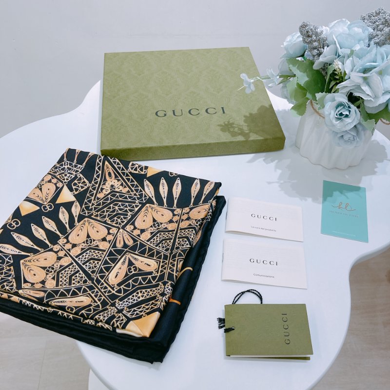 TW4827	Gucci 古馳花花方形圍巾 Mandala Preto E Dourado Scarf 90 x 90cm Silk-10