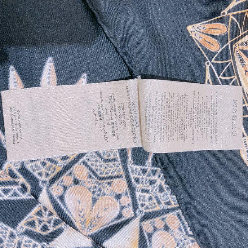 TW4827	Gucci 古馳花花方形圍巾 Mandala Preto E Dourado Scarf 90 x 90cm Silk-13