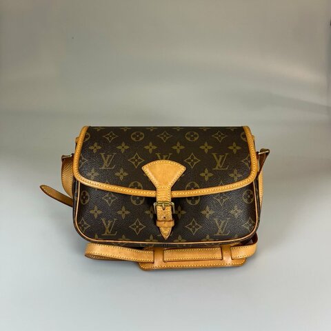 LV M42250  老花法棍包