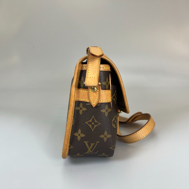 LV M42250  老花法棍包-2