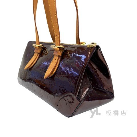 Y1907-LV 酒紅色漆皮肩背包 M93510-1