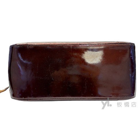 Y1907-LV 酒紅色漆皮肩背包 M93510-5