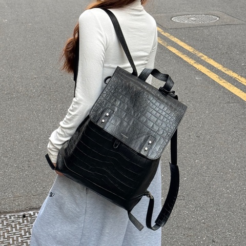 【超級新🌟】 YSL 聖羅蘭 鱷魚紋 後背包🎒 （專櫃12萬！）