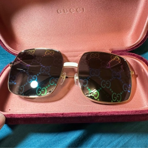 GUCCI